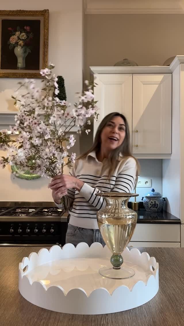 Post 9 by KATHERINNE RIBEIRO on Instagram (video)