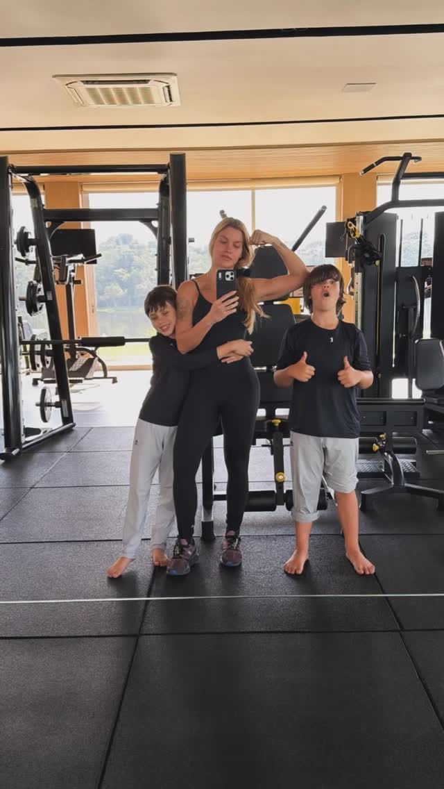 Post 4 by Gabriel e Samuel on Instagram (video)