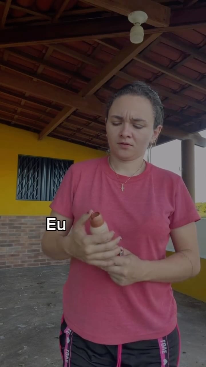 Post 3 by Larissa Rodrigues on Instagram (video)