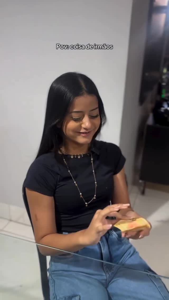 Post 2 by Tiago Raiz on Instagram (video)
