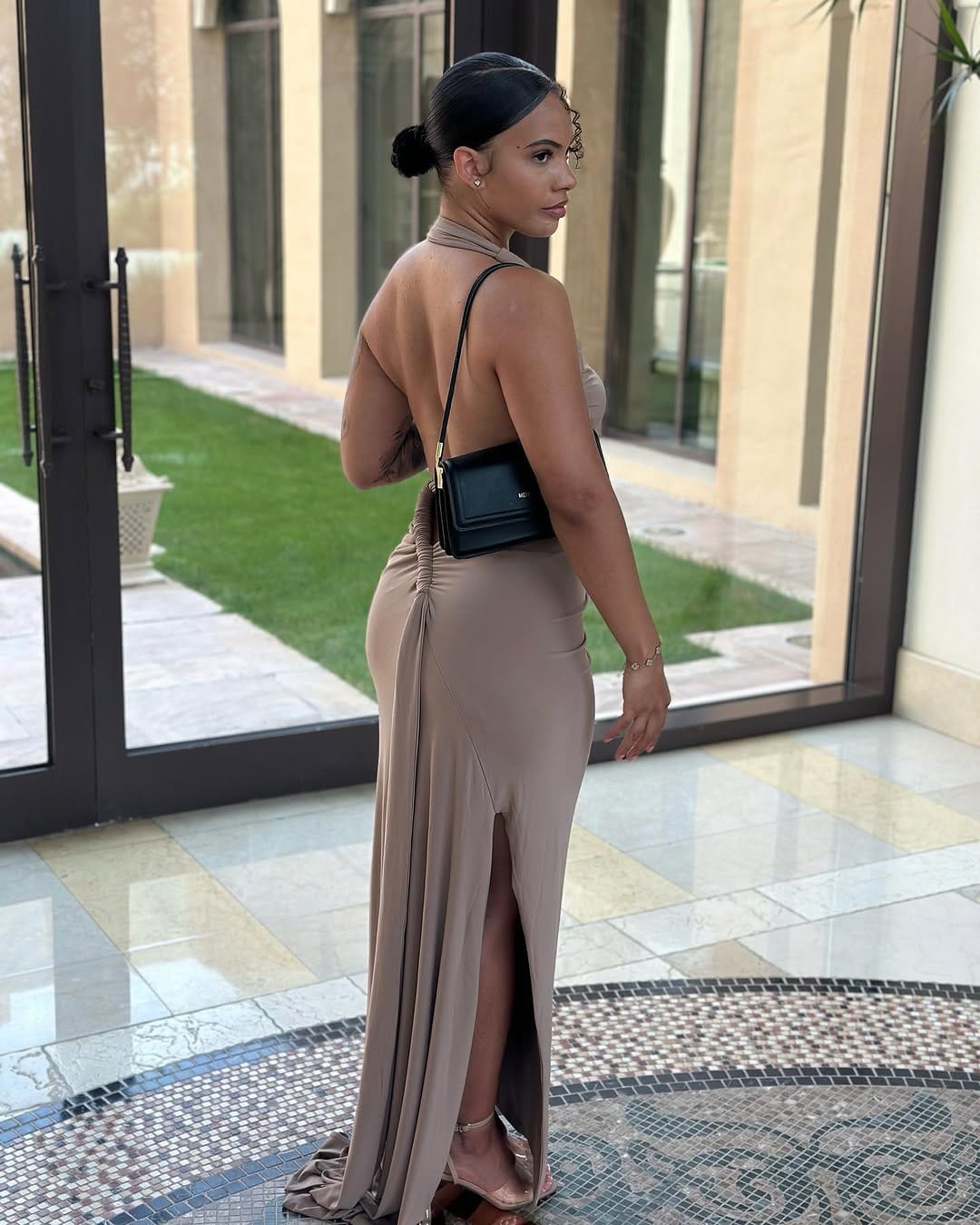 Post 5 by S C A R L E T 🧚🏽‍♀️ on Instagram (carousel)