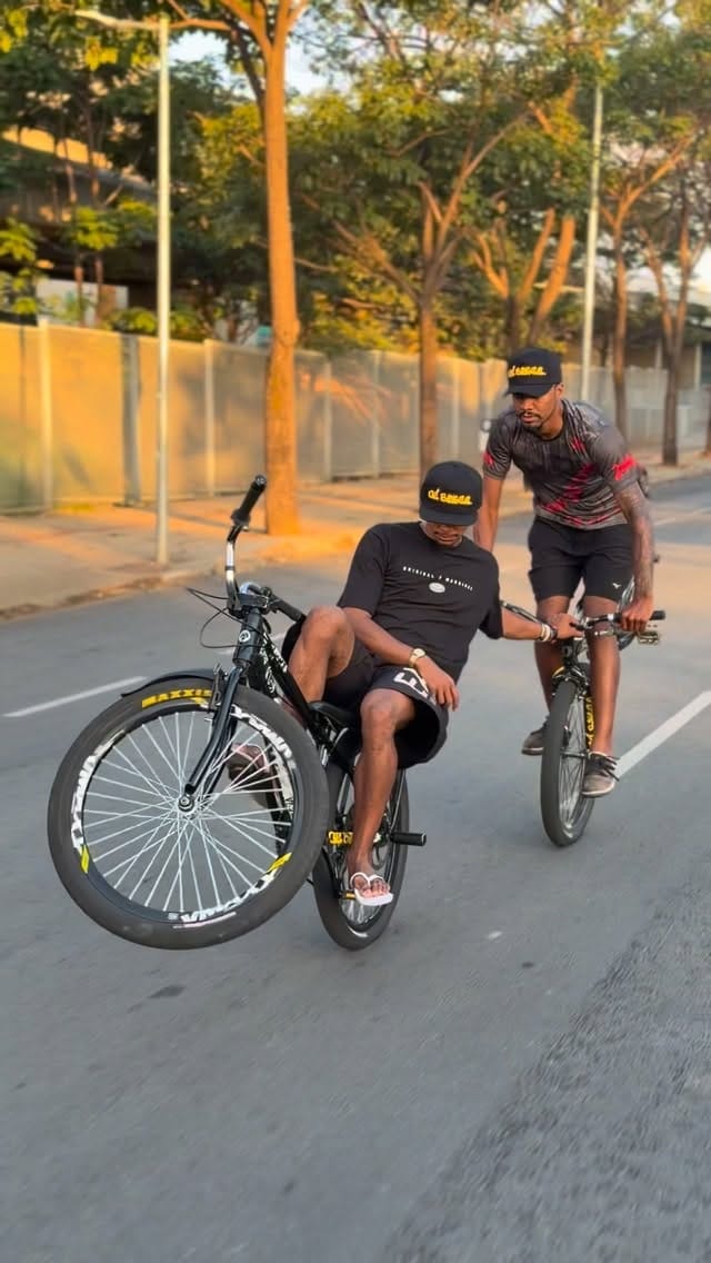 Post 7 by Gabriel Sena on Instagram (video)