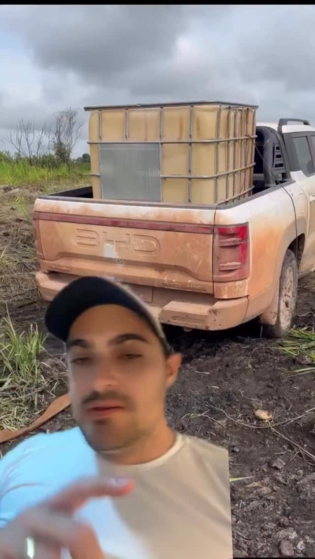 Post 8 by Ayslon Manhani on Instagram (video)