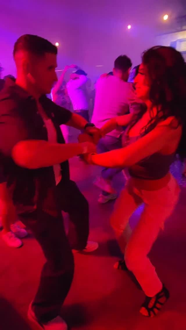 Post 6 by Fátima Molina on Instagram (video)
