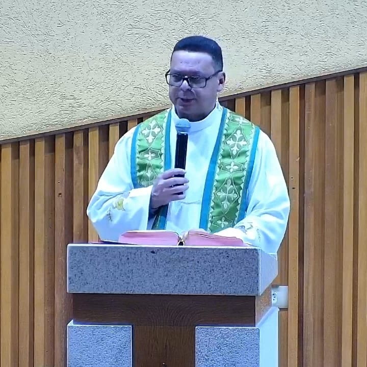 Post 8 by Paróquia São Jorge Curitiba on Instagram (video)