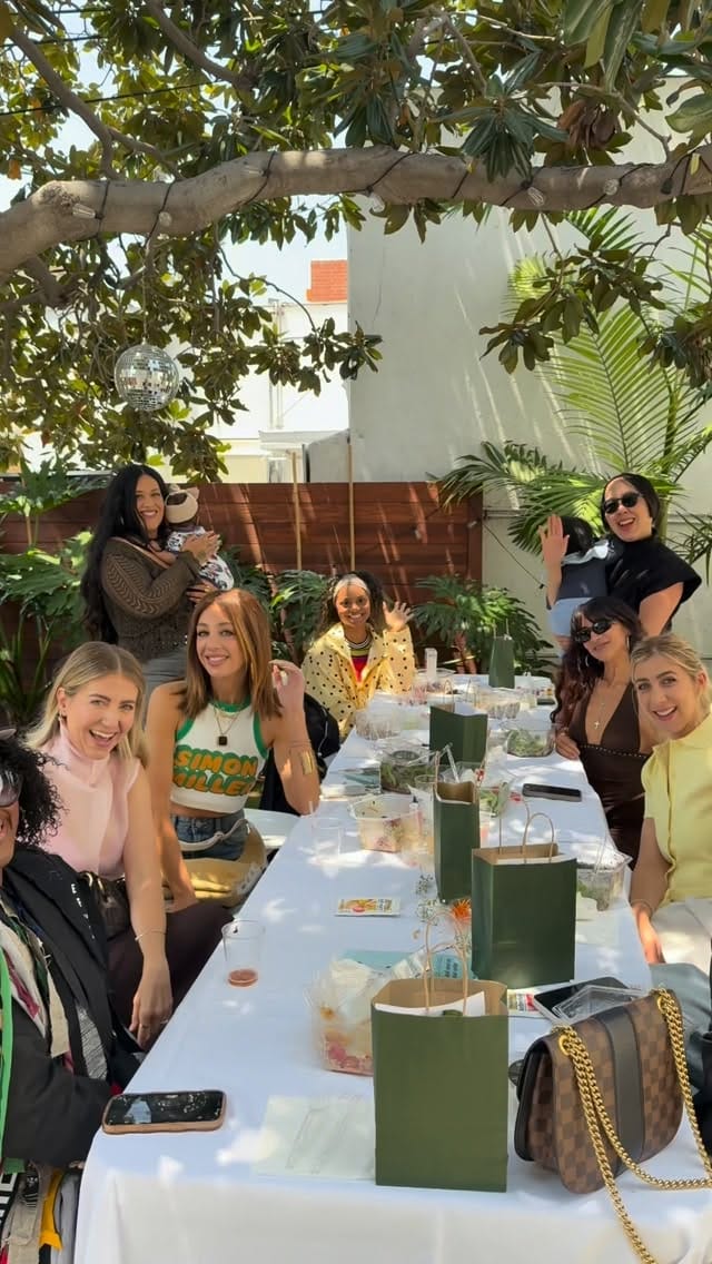Post 4 by FASHION MAMAS® on Instagram (video)