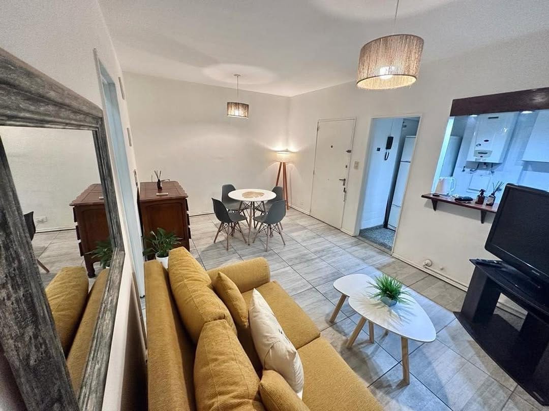 Post 8 by INMOBILIARIA VENDERMEJOR.COM.AR on Instagram (carousel)