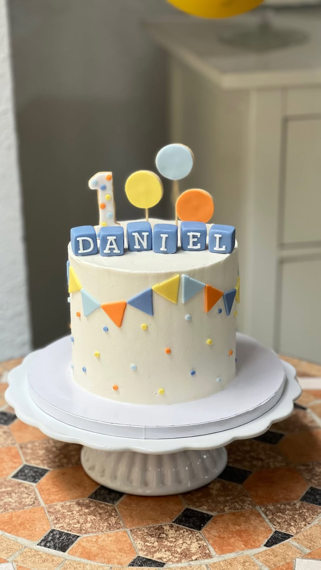 Post 3 by Pasteles personalizados Barcelona Cakes on Instagram (video)