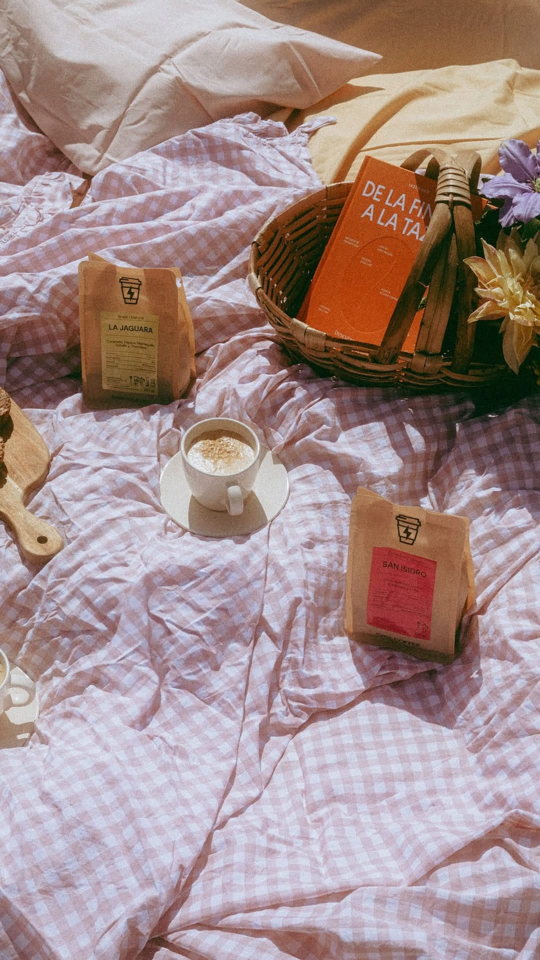 Post 4 by Syra Coffee on Instagram (video)