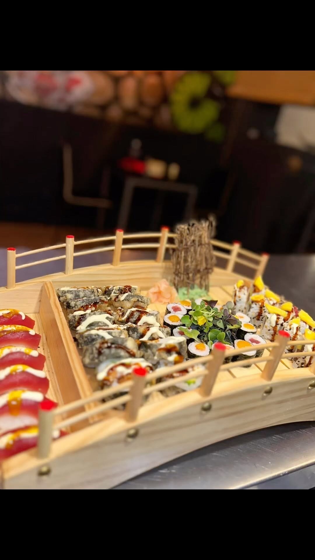 Post 6 by Naoki Taberna Japonesa on Instagram (video)