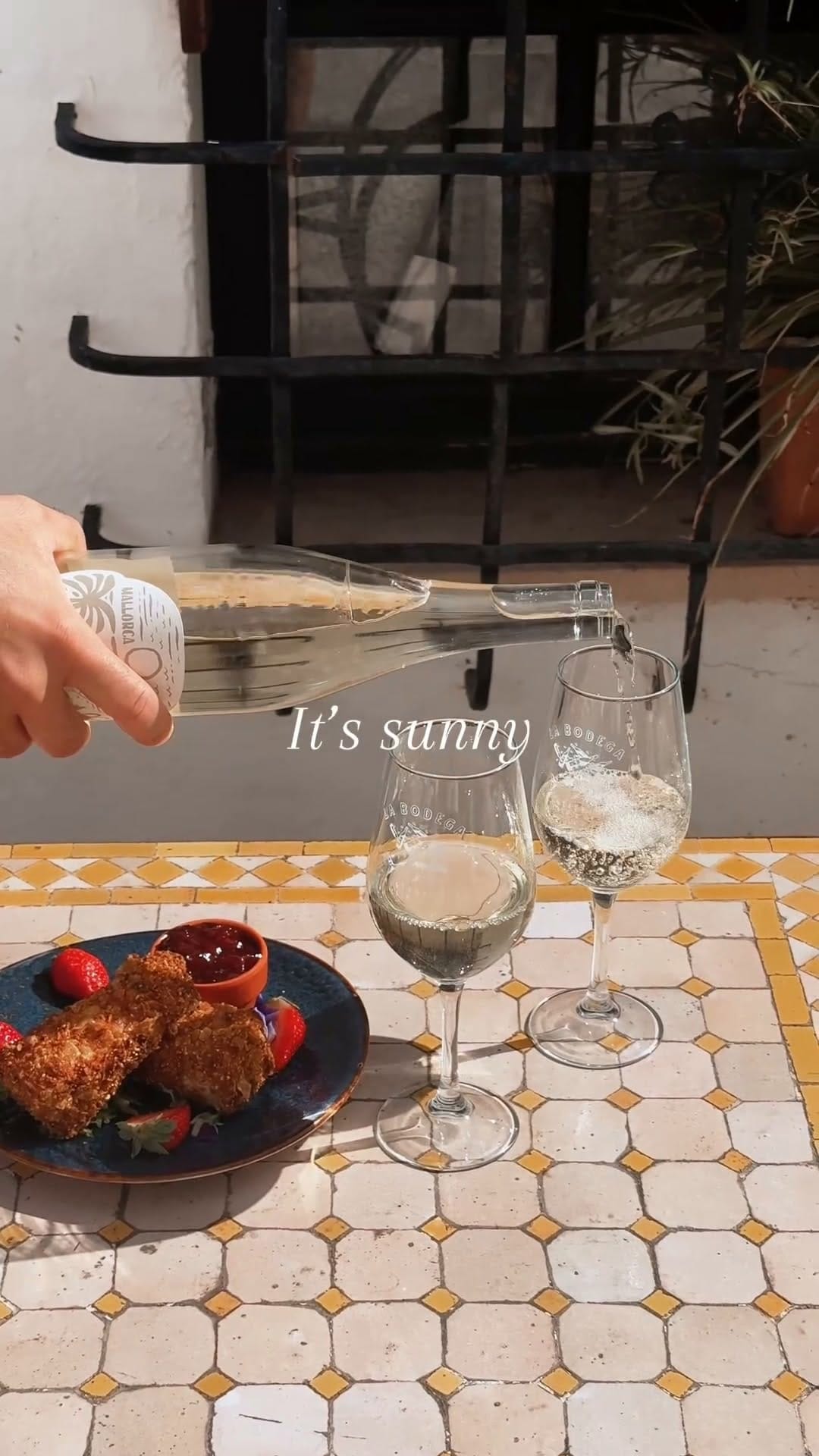 Post 8 by Restaurant and winebar La Bodega on Instagram (video)