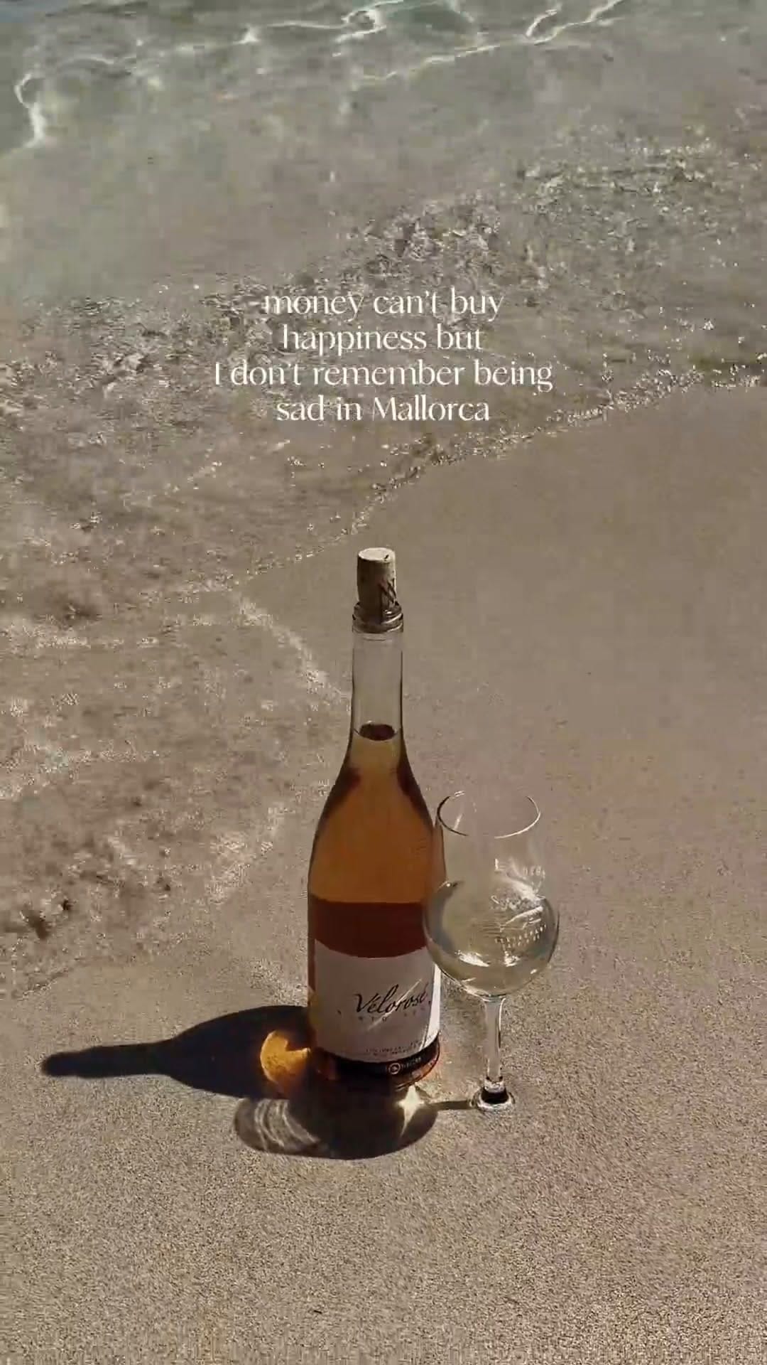 Post 3 by Restaurant and winebar La Bodega on Instagram (video)