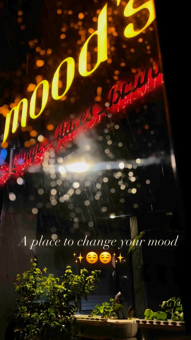 Post 9 by Mood’s café on Instagram (video)
