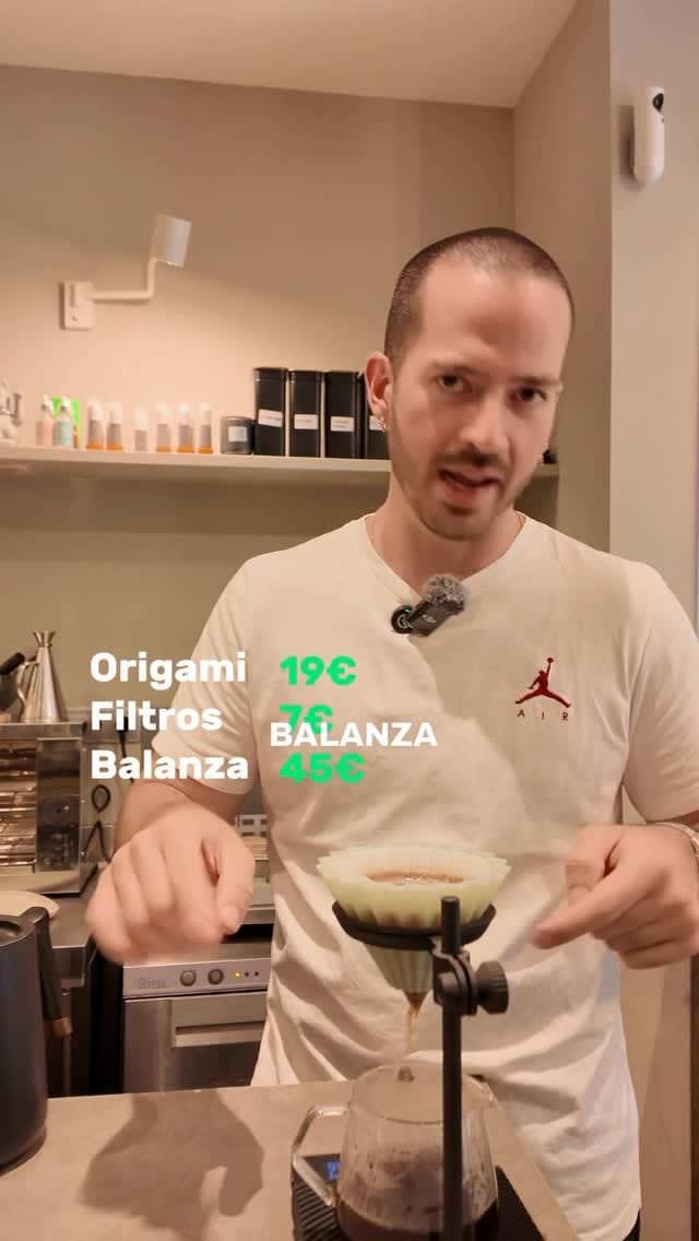Post 8 by DOSIS CAFE on Instagram (video)
