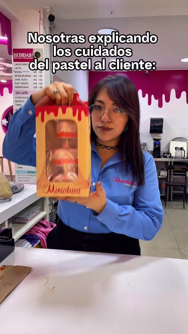 Post 1 by Pastelería La Miniatura on Instagram (video)