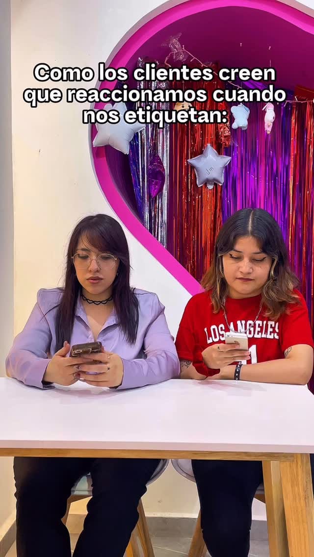 Post 3 by Pastelería La Miniatura on Instagram (video)