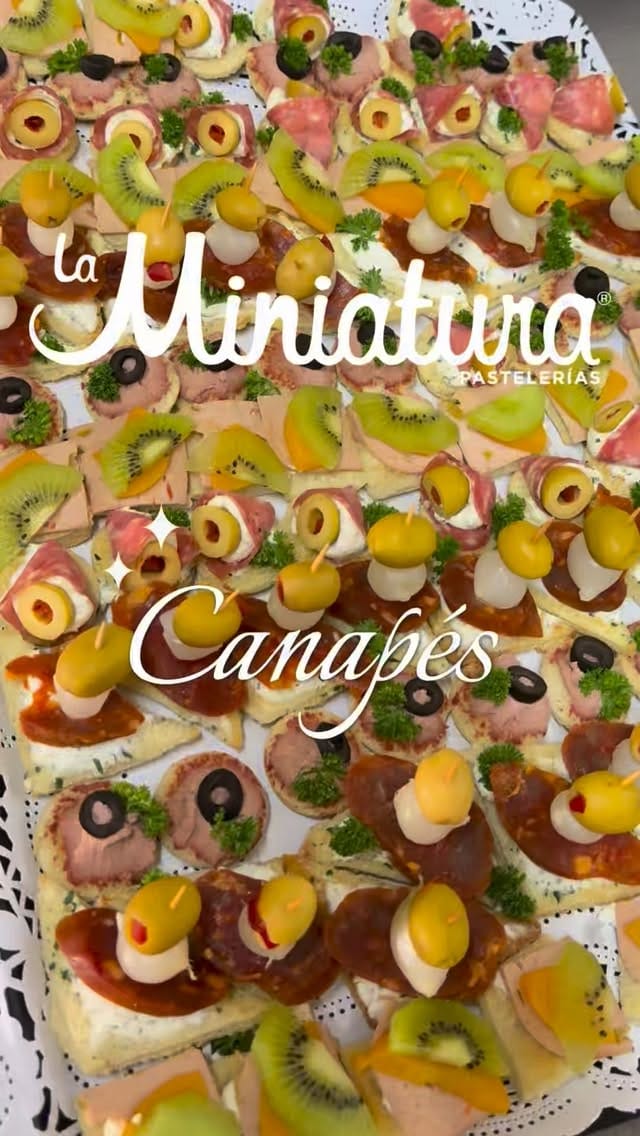 Post 5 by Pastelería La Miniatura on Instagram (video)