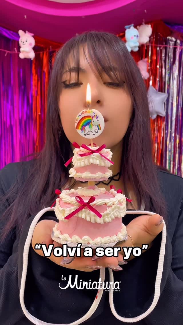 Post 7 by Pastelería La Miniatura on Instagram (video)