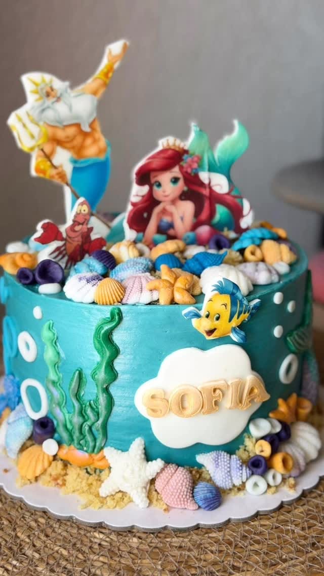Post 2 by ValenPan Delicius Pan on Instagram (video)