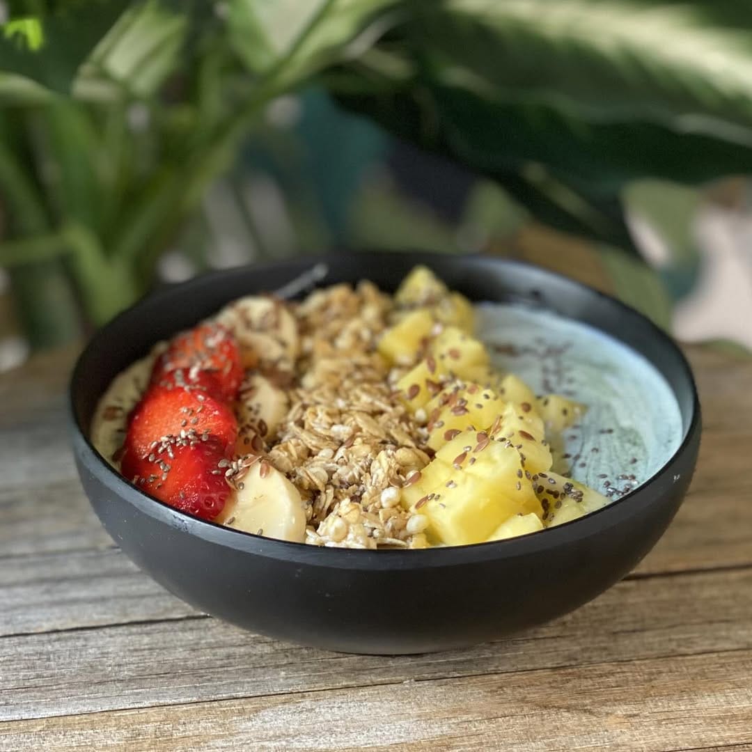 Post 6 by Crudo Healthy & Organic on Instagram (image)