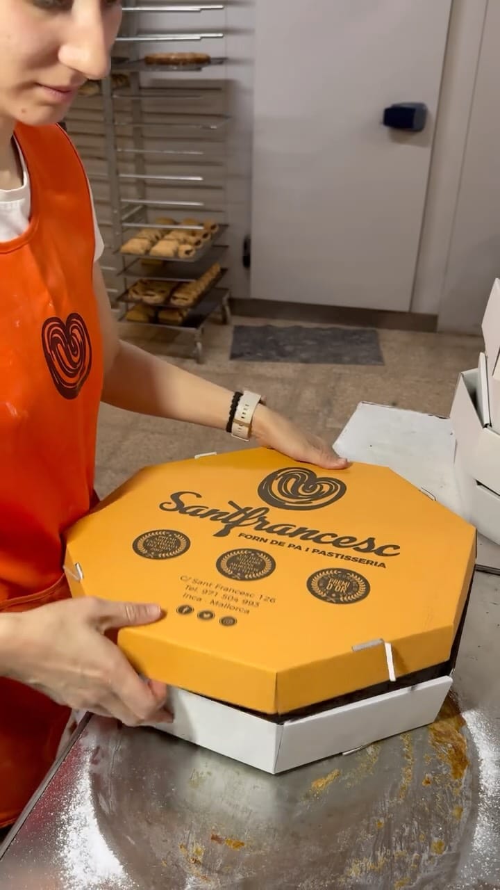 Post 9 by Forn Sant Francesc/ Mallorca on Instagram (video)