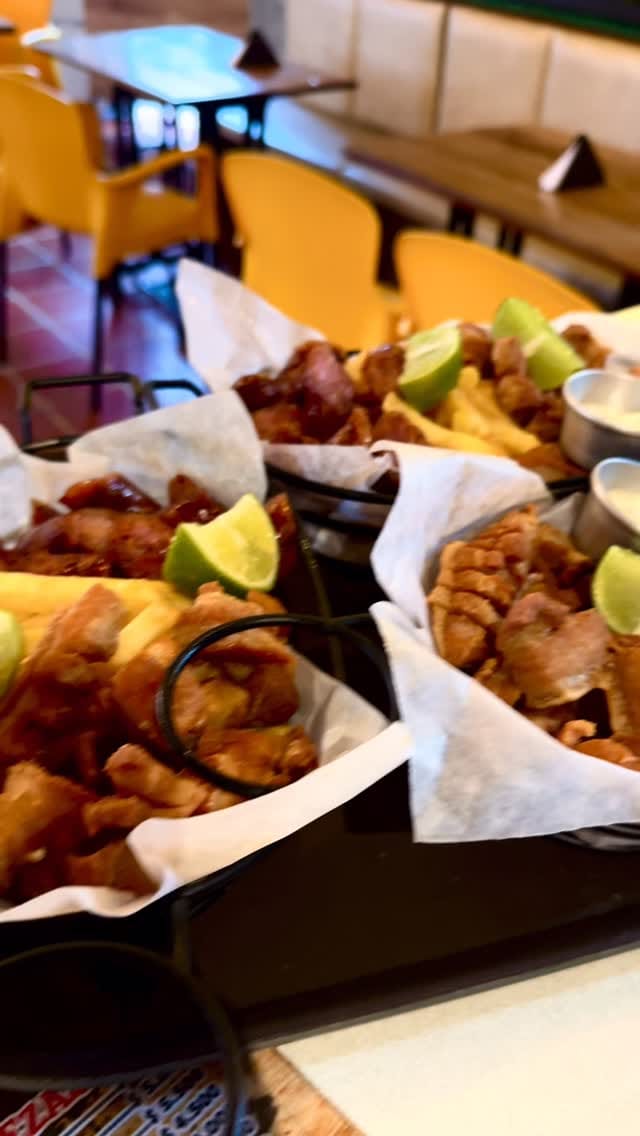 Post 9 by ChoriBurger & Drinks Ocaña on Instagram (video)