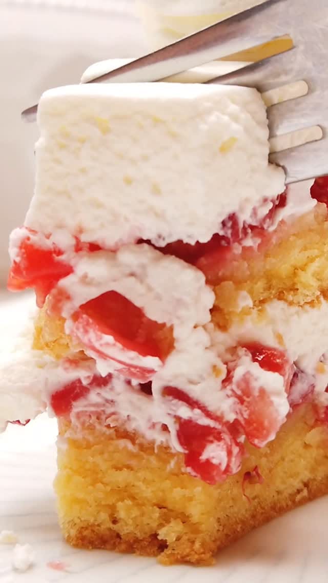 Post 4 by Mi HABITACIÓN favorita Cafeteria y Pastelería en Zaragoza on Instagram (video)