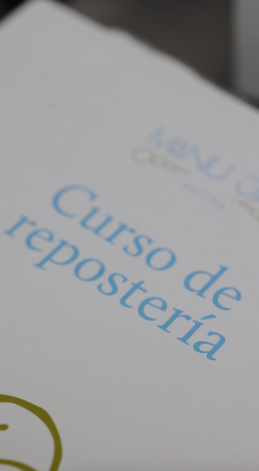 Post 6 by Manu Jara on Instagram (video)