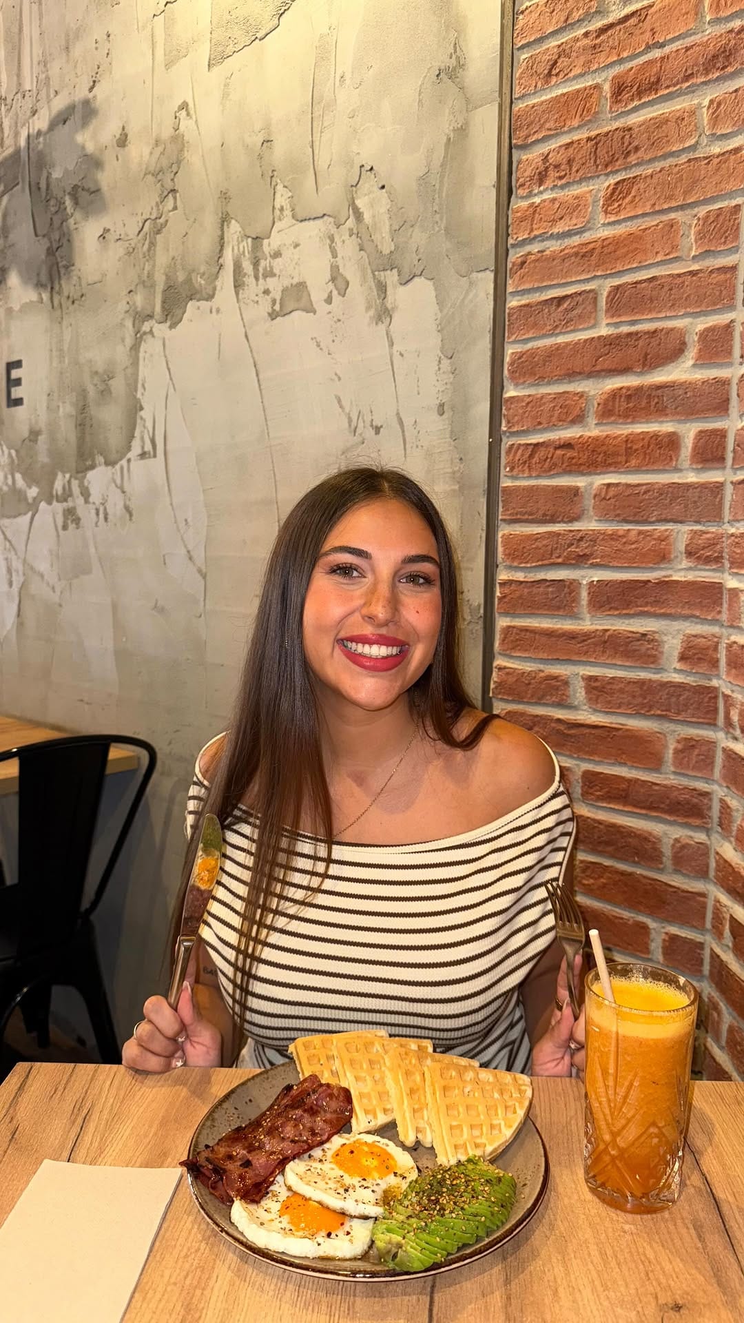 Post 5 by The Golden Stack - Pancakes on Instagram (video)