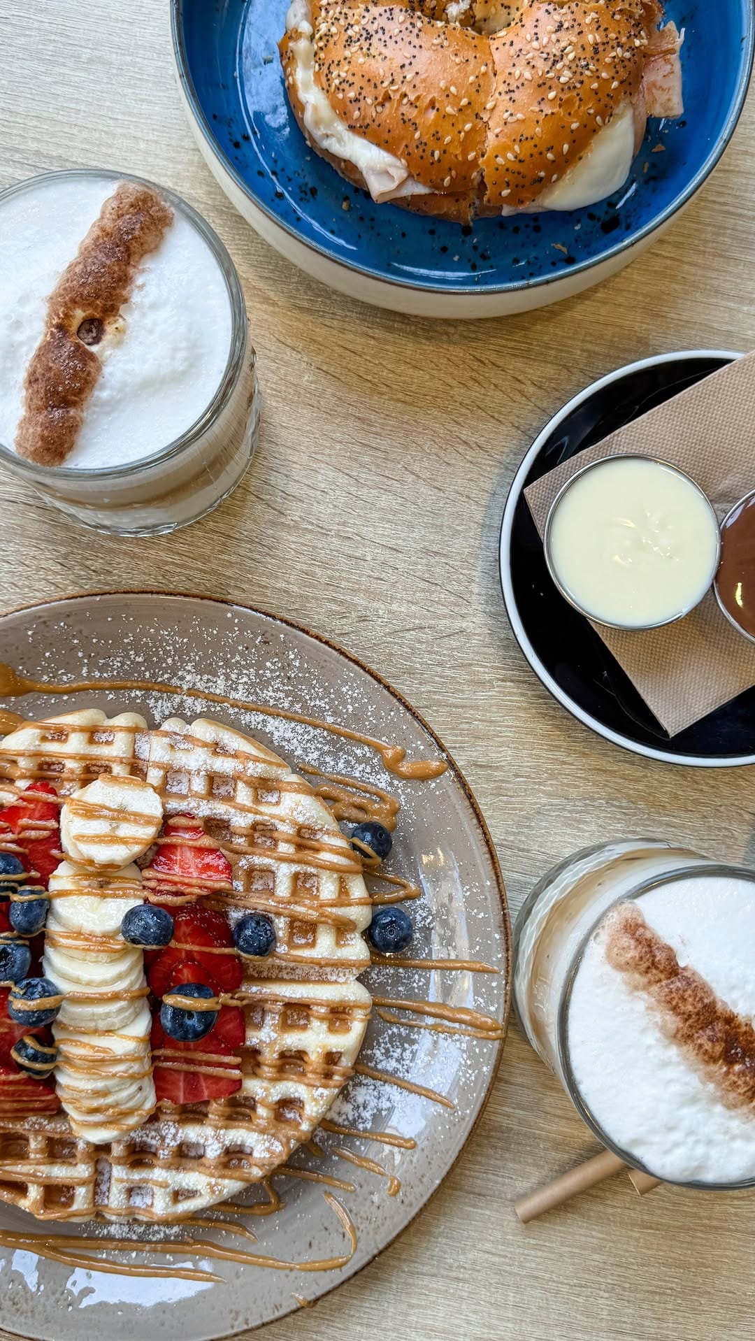 Post 7 by The Golden Stack - Pancakes on Instagram (video)