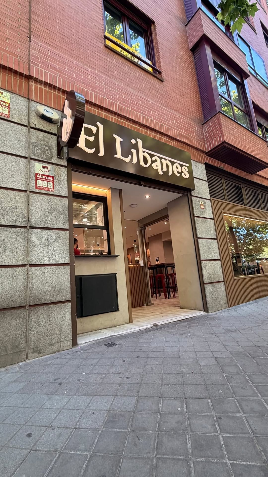 Post 5 by El Libanes Shawarma on Instagram (video)