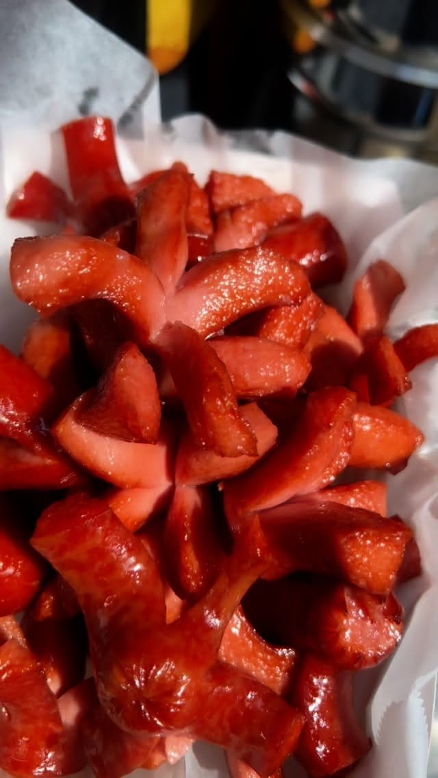 Post 4 by SWEETS&SUGARS Roseville on Instagram (video)