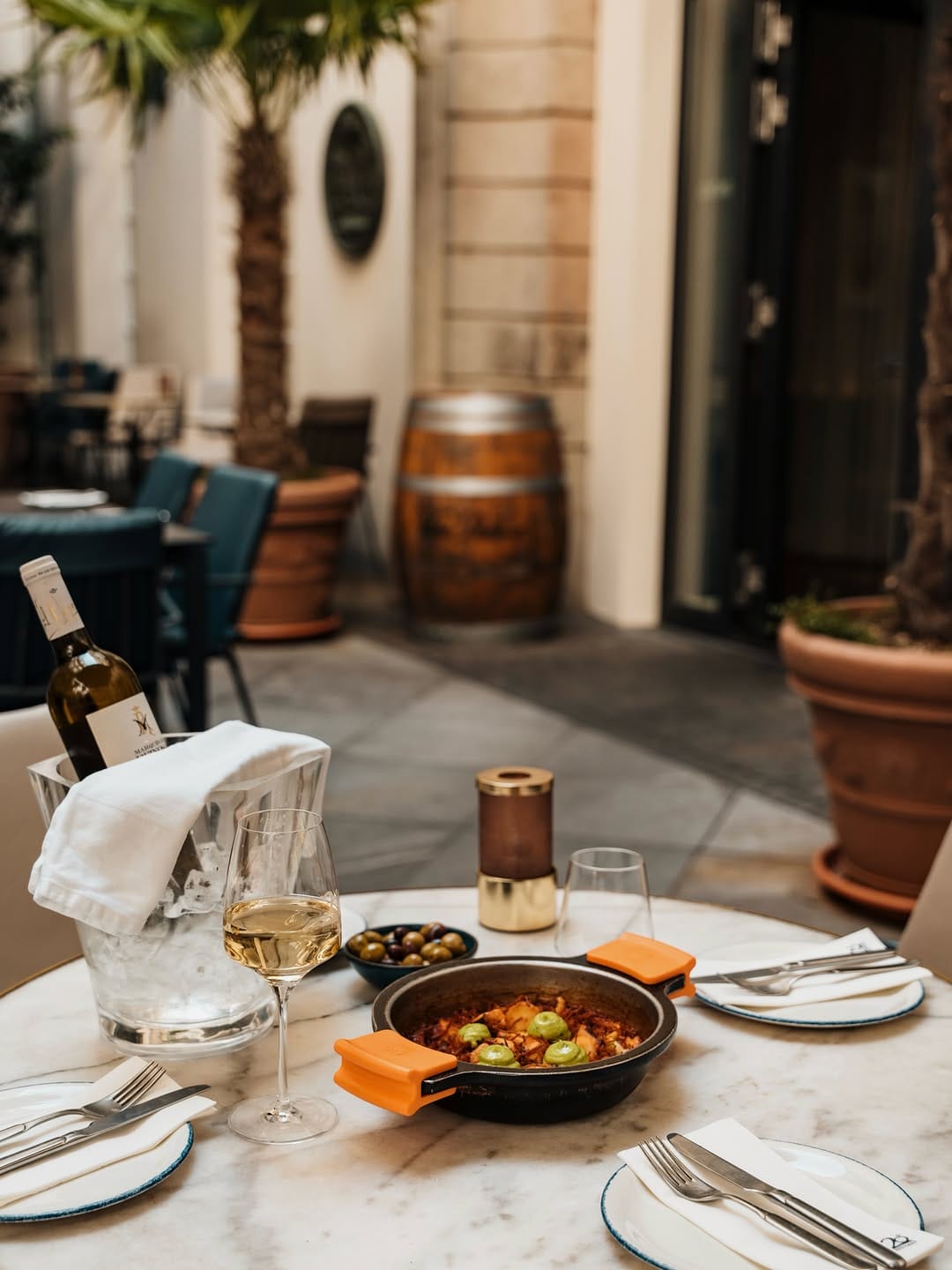 Post 3 by 20° RESTOBAR on Instagram (image)