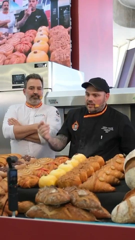 Post 1 by 100% Pan - Pastelería on Instagram (video)