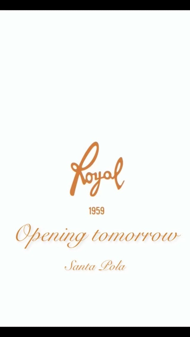 Post 10 by Pasteleria Royal on Instagram (video)