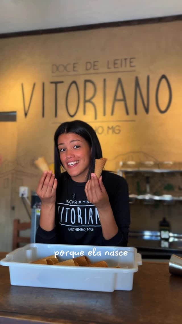 Post 4 by Vitoriano Doces on Instagram (video)