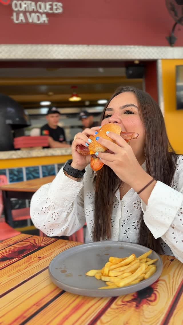 Post 7 by PARRIBURGER‌ | Parrillas | Burgers | Pizzas | Promos & más on Instagram (video)