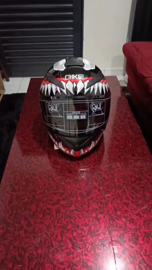 Post 7 by Lucas Pereira on Instagram (video)