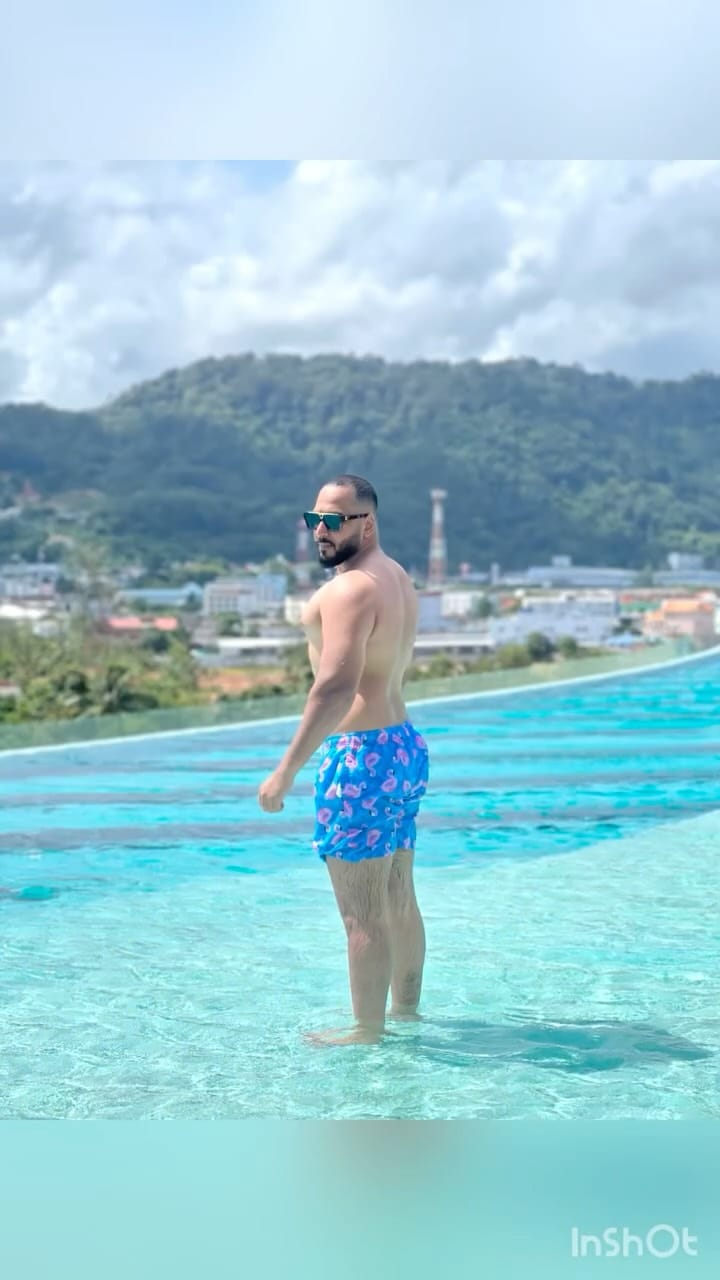Post 3 by 𝐈𝐃𝐑𝐈𝐒 𝐌𝐀𝐋𝐈𝐊 on Instagram (video)