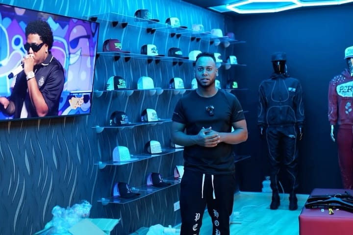 Post 9 by RETRO SHOES SHOP on Instagram (video)