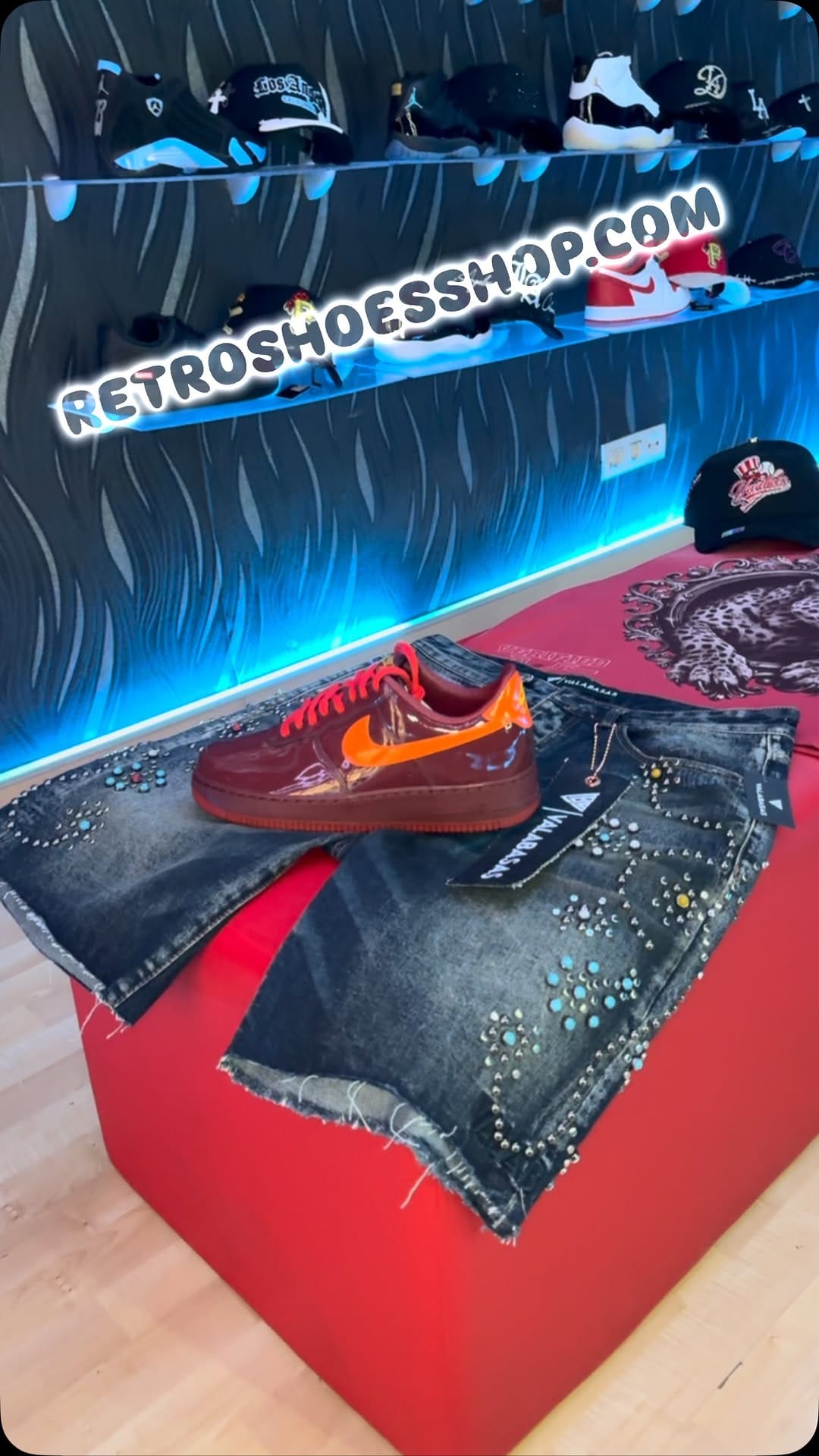 Post 7 by RETRO SHOES SHOP on Instagram (video)