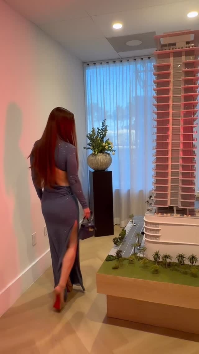Post 9 by Isabella Biernacka on Instagram (video)