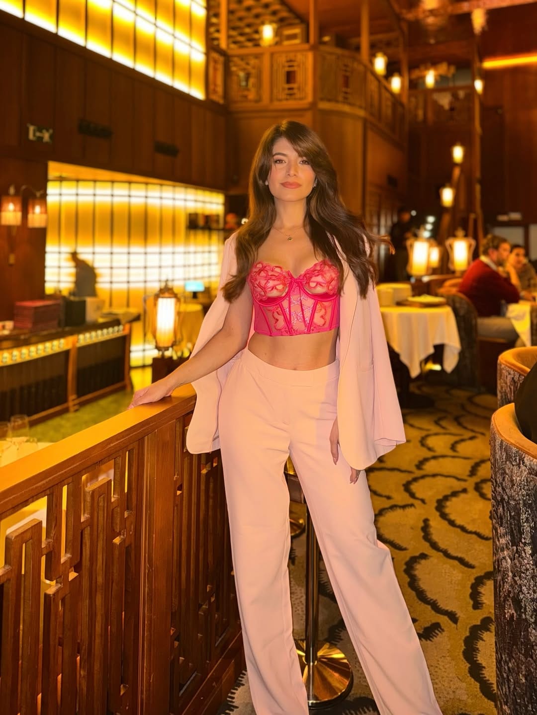 Post 10 by Melannie Zambrano on Instagram (carousel)