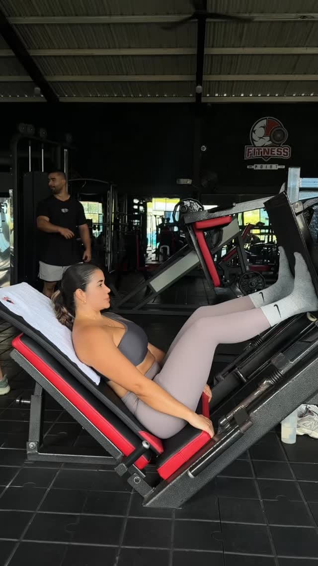 Post 8 by Nore Acevedo on Instagram (video)