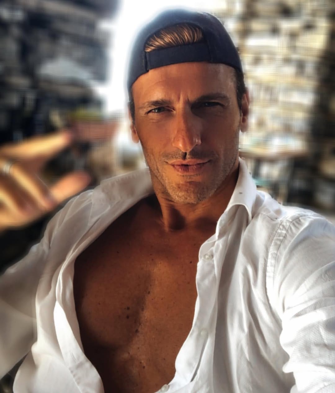 Post 9 by Fab Bale on Instagram (carousel)