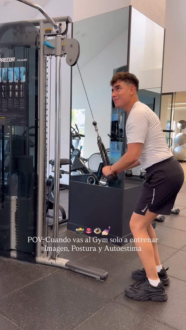 Post 7 by Santiago Mesa on Instagram (video)