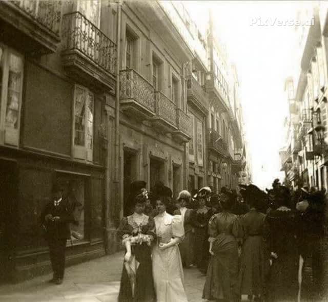 Post 7 by Art-Nouveau Coruña on Instagram (video)