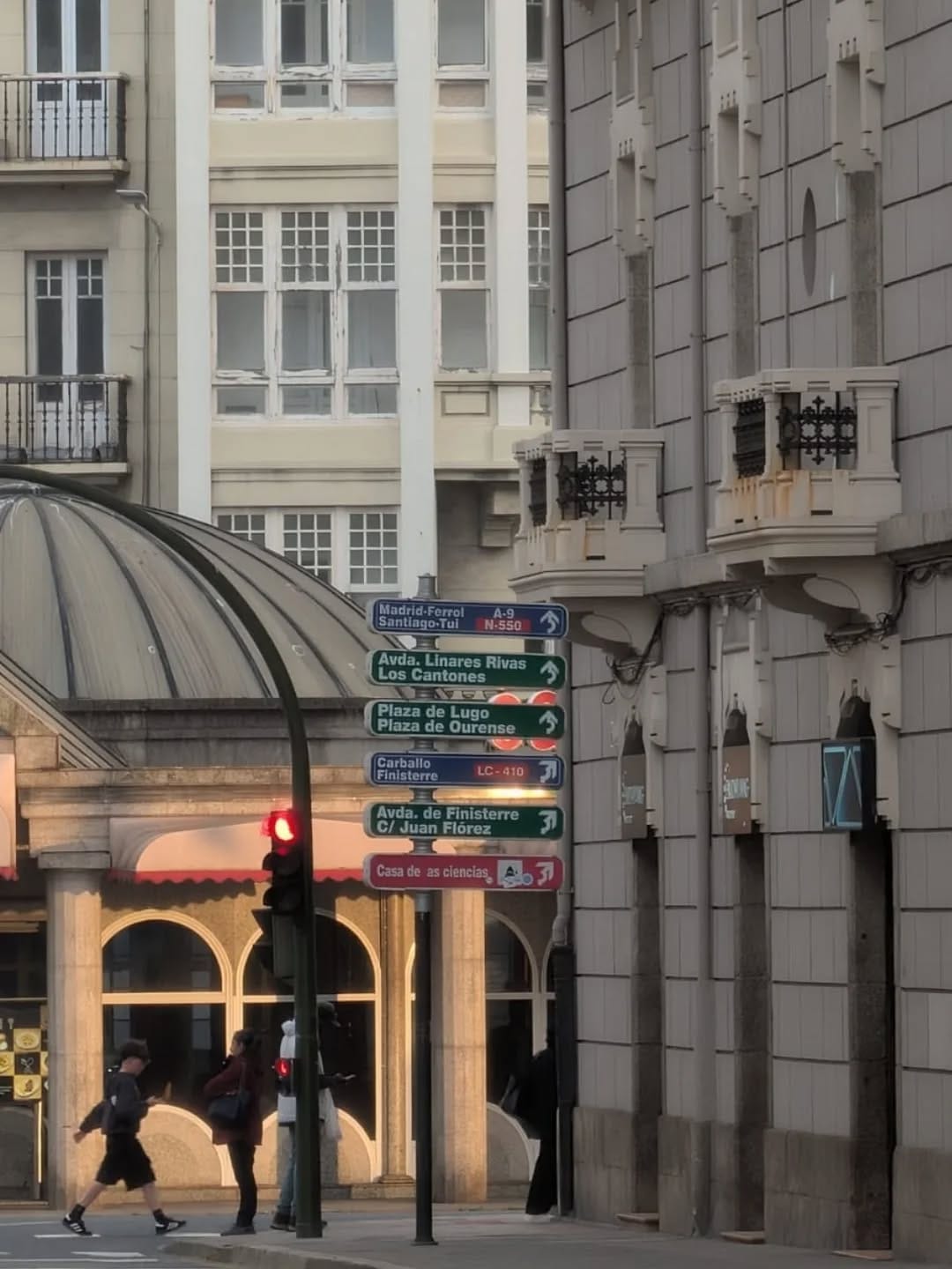 Post 4 by Art-Nouveau Coruña on Instagram (carousel)