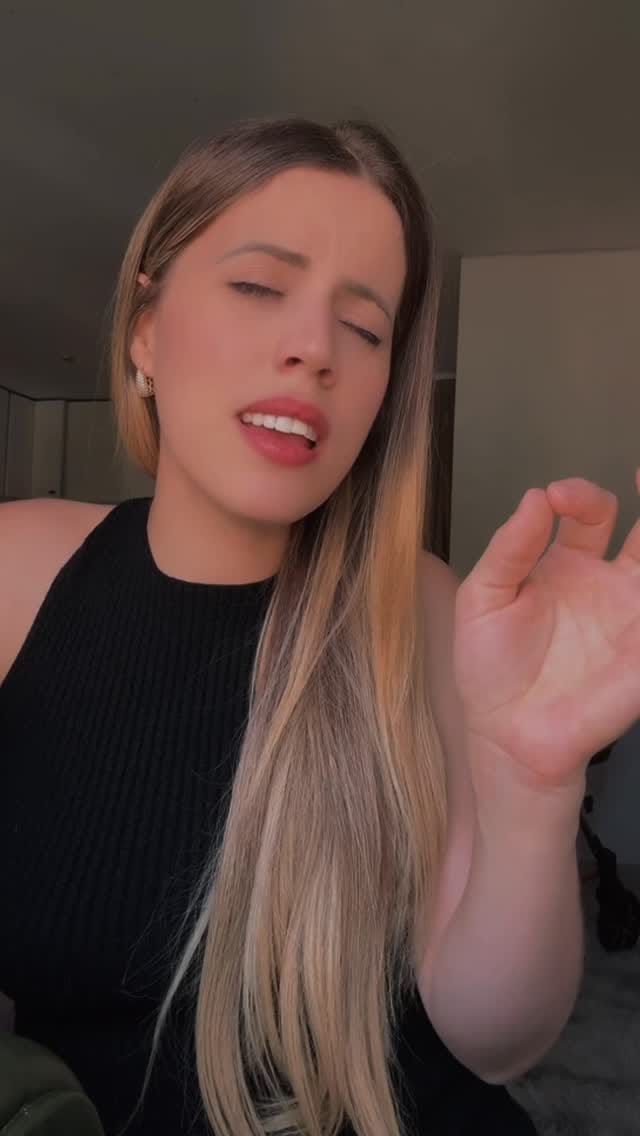 Post 3 by Karol Oliveira on Instagram (video)