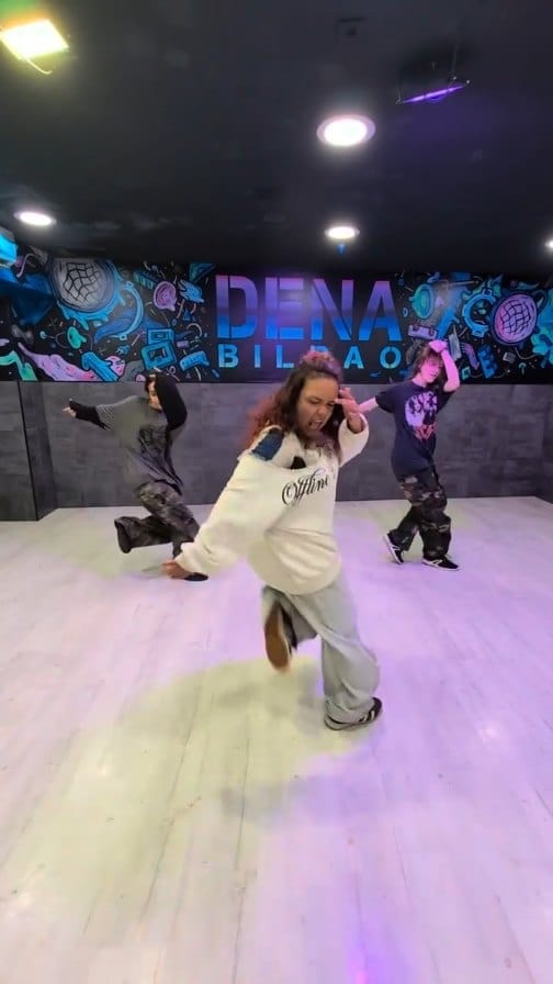 Post 6 by DENA BILBAO on Instagram (video)